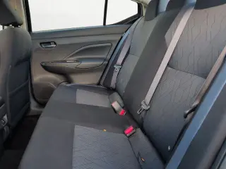 Nissan Versa 2023 SV 4p Sedan