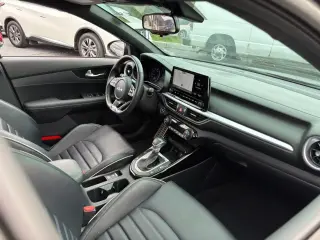 Kia Forte 2024 GT-Line 4dr Sedán