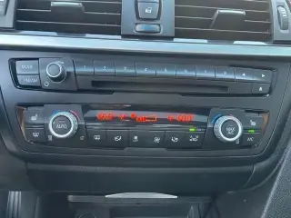 BMW Serie 3 2015 tracción en las cuatro ruedas 328i xDrive 4p Sedán