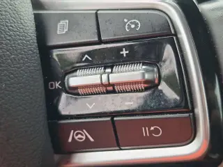 Kia Carnival 2023 LX 4p Mini-Van