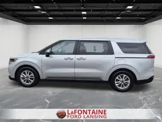 Kia Carnival 2023 LX 4p Mini-Van