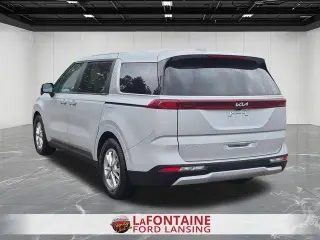 Kia Carnival 2023 LX 4p Mini-Van