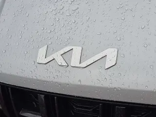 Kia Carnival 2023 LX 4p Mini-Van