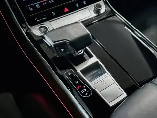 Audi A8 L 2021 AWD quattro 60 TFSI Sedán 4 puertas
