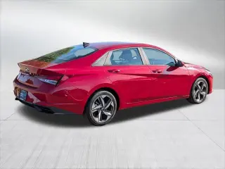 Hyundai ELANTRA 2023 SEL 4p Sedan SULEV