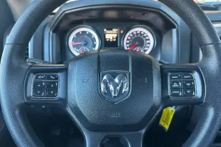 Ram 1500 Clásico 2022 4x2 Tradesman 2dr Cabina Regular 8 ft. LB Pickup