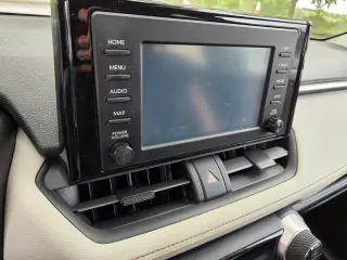 Toyota RAV4 2019 XLE 4p SUV