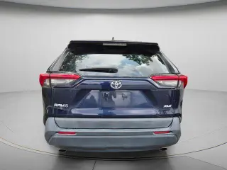 Toyota RAV4 2019 XLE 4p SUV
