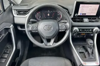 Toyota RAV4 2025 XLE 4dr SUV