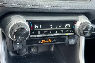 Toyota RAV4 2025 XLE 4dr SUV