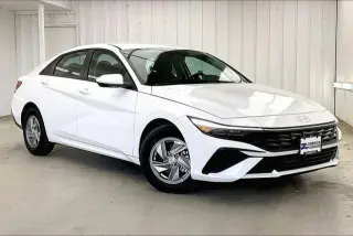 Hyundai ELANTRA 2026 SE 4p Sedan