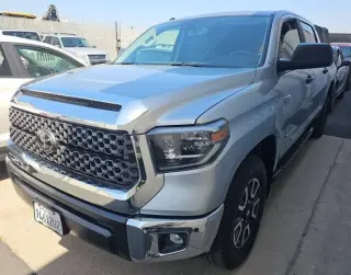 Toyota Tundra 2019 4x2 SR5 4dr CrewMax Cab Pickup SB (5.7L V8)