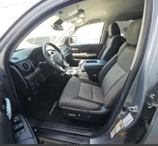 Toyota Tundra 2019 4x2 SR5 4dr CrewMax Cab Pickup SB (5.7L V8)