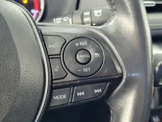 Toyota RAV4 2019 AWD Limited 4p SUV