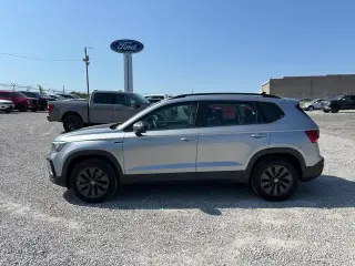Volkswagen Taos 2023 S 4p SUV