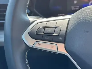 Volkswagen Taos 2023 S 4p SUV