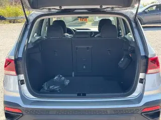 Volkswagen Taos 2023 S 4p SUV