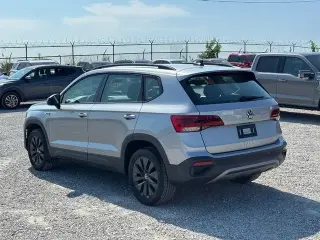 Volkswagen Taos 2023 S 4p SUV