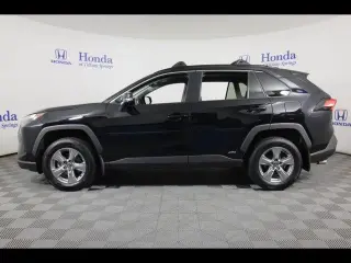 Toyota RAV4 Híbrido 2022, XLE, tracción integral (AWD), 4 puertas, SUV