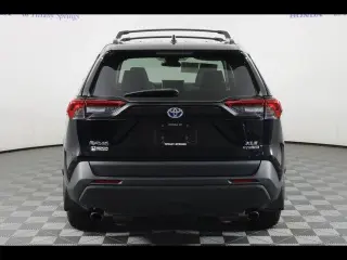 Toyota RAV4 Híbrido 2022, XLE, tracción integral (AWD), 4 puertas, SUV