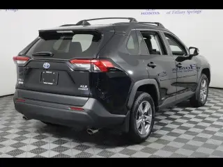 Toyota RAV4 Híbrido 2022, XLE, tracción integral (AWD), 4 puertas, SUV