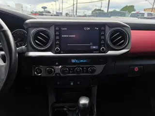 Toyota Tacoma 2023 4x4 TRD Todo Terreno 4p Doble Cabina 6.1 ft LB