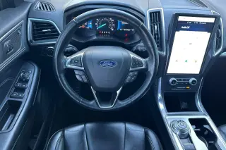 Ford Edge 2022 AWD Titanium 4dr Crossover