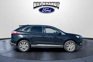 Ford Edge 2022 AWD Titanium 4dr Crossover