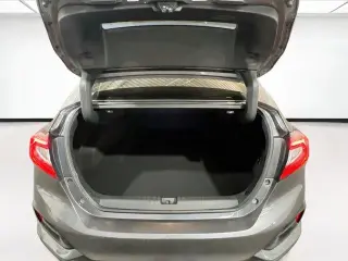Honda Clarity Plug-In Hybrid 2018 Touring 4dr Sedan