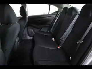 Sedán Nissan Sentra 2025 S 4dr