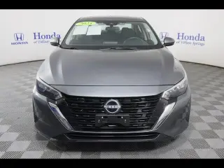 Sedán Nissan Sentra 2025 S 4dr