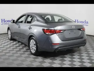 Sedán Nissan Sentra 2025 S 4dr