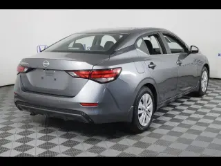 Sedán Nissan Sentra 2025 S 4dr