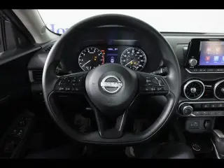 Sedán Nissan Sentra 2025 S 4dr