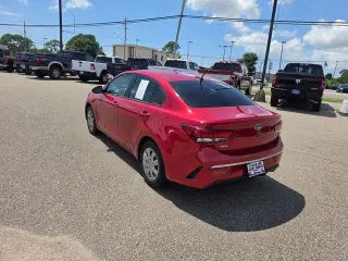 Kia Rio 2022 S 4dr Sedán