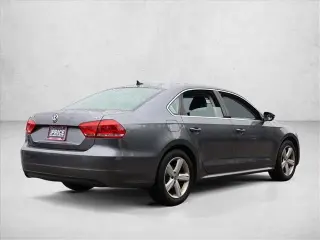 Volkswagen Passat 2012 SE 4p Sedán 5M