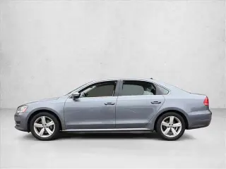 Volkswagen Passat 2012 SE 4p Sedán 5M