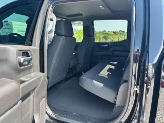 Chevrolet Silverado 1500 Limited 2022 4x4 Custom Trail Boss 4p Cab 5.8 ft. CB