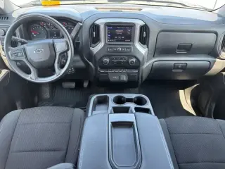 Chevrolet Silverado 1500 Limited 2022 4x4 Custom Trail Boss 4p Cab 5.8 ft. CB