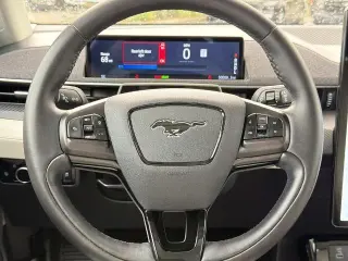 Ford Mustang Mach-E 2023 Premium 4p SUV