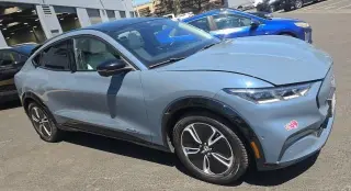 Ford Mustang Mach-E 2023 Premium 4dr SUV
