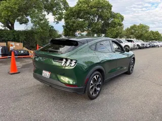 Ford Mustang Mach-E 2024 Select 4dr SUV