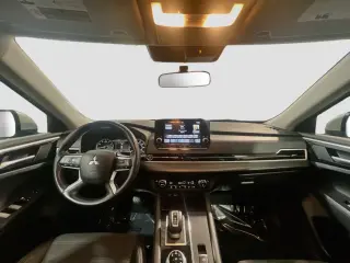 Mitsubishi Outlander 2023 SE 4dr SUV