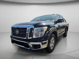 Nissan Titan 2018 4x4 SV 4p Camioneta de Tripulación