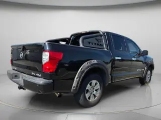 Nissan Titan 2018 4x4 SV 4p Camioneta de Tripulación