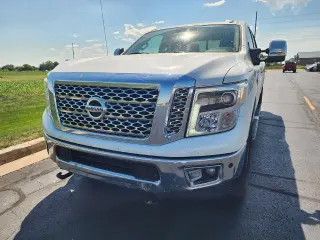Nissan Titan XD 2019 4x4 S 4dr Crew Cab (Diésel)