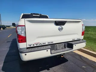 Nissan Titan XD 2019 4x4 S 4dr Crew Cab (Diésel)