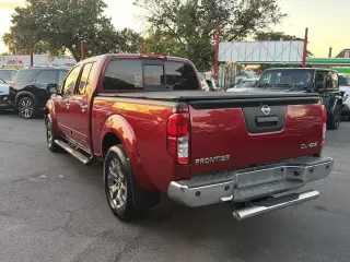 Nissan Frontier 2015 4x4 SL 4p Crew Cab 6.1 ft. SB Pickup 5P