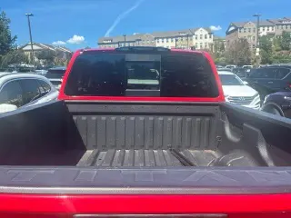 Nissan Titan 2021 4x4 SV 4p Cab Cabina de Tripulación 5.6 ft. SB