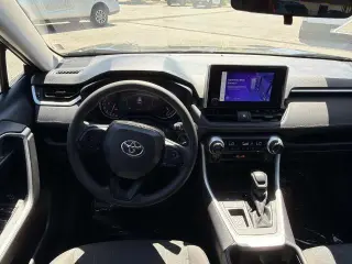 Toyota RAV4 2024 XLE 4dr SUV